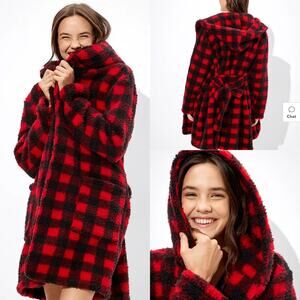 NEW American Eagle Plus Buffalo Plaid‎ Red Black Robe Size XS/S in Packaing